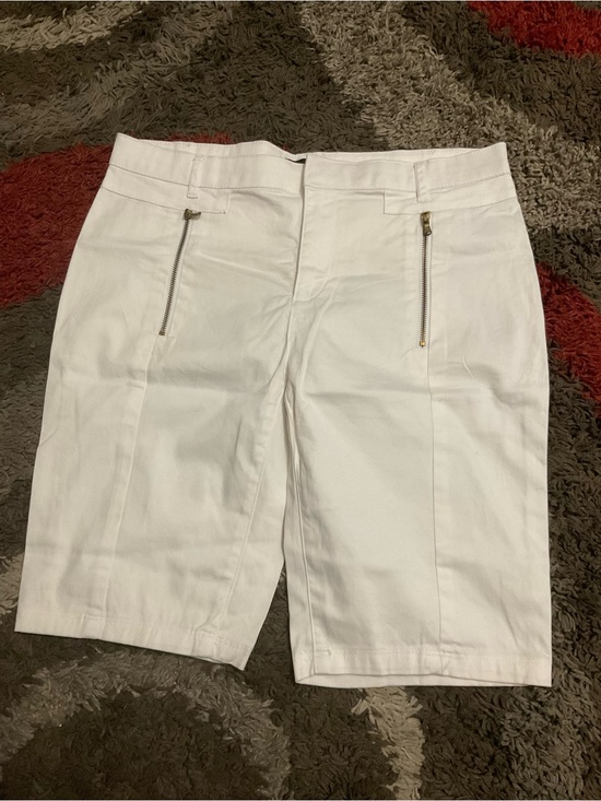 sofia by sofia vergara Pants - Sofia by Sofia Vergara women’s Y2K White long Shorts size 4
